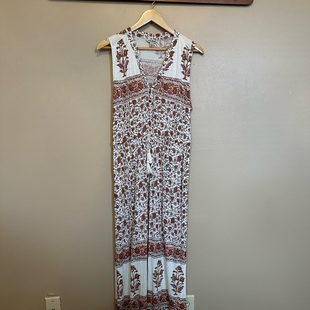 Floral Sleeveless midi Dress - Red and White